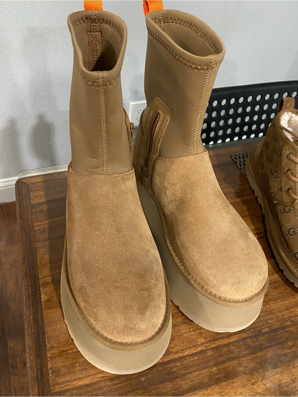 UGG Tan Suede Platform Ankle Boots with Stretch Collar and Side Zip
Excellent